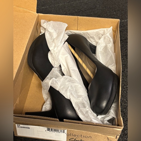 New In Box! Elegant Black Clark’s Women's Heels 👠! So Nice! 😊 - Picture 4 of 6
